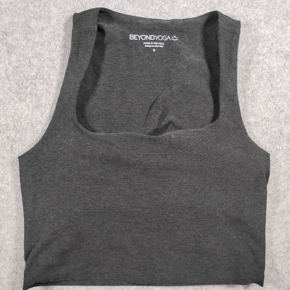 Beyond Yoga Womens Small Gray Square Neck Cropped Tank Top Built-in Bra